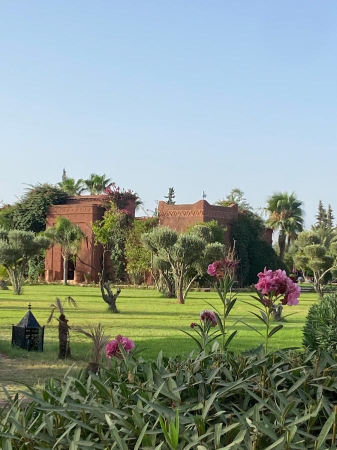 Отель Les Jardins De Marrakech Ouled Moumen Экстерьер фото